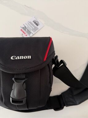 Canon Black 900SR Holster Camera Bag with Red Trim